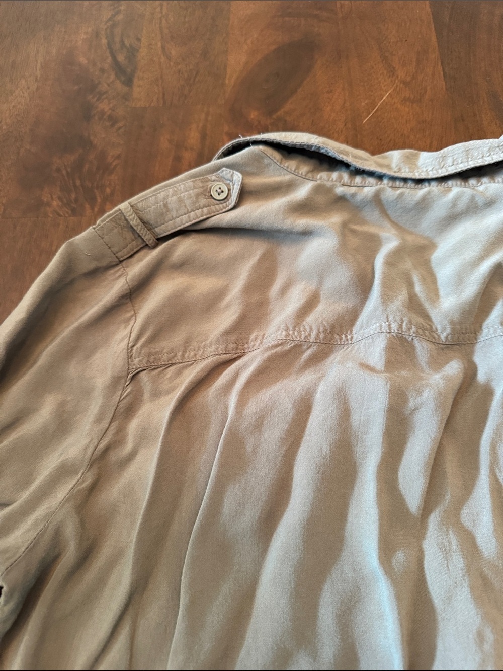 Banana Republic Women's Button-Down Shirt in Grayish Green - Picture 10 of 11